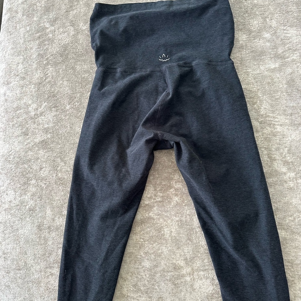 Beyond yoga maternity leggings